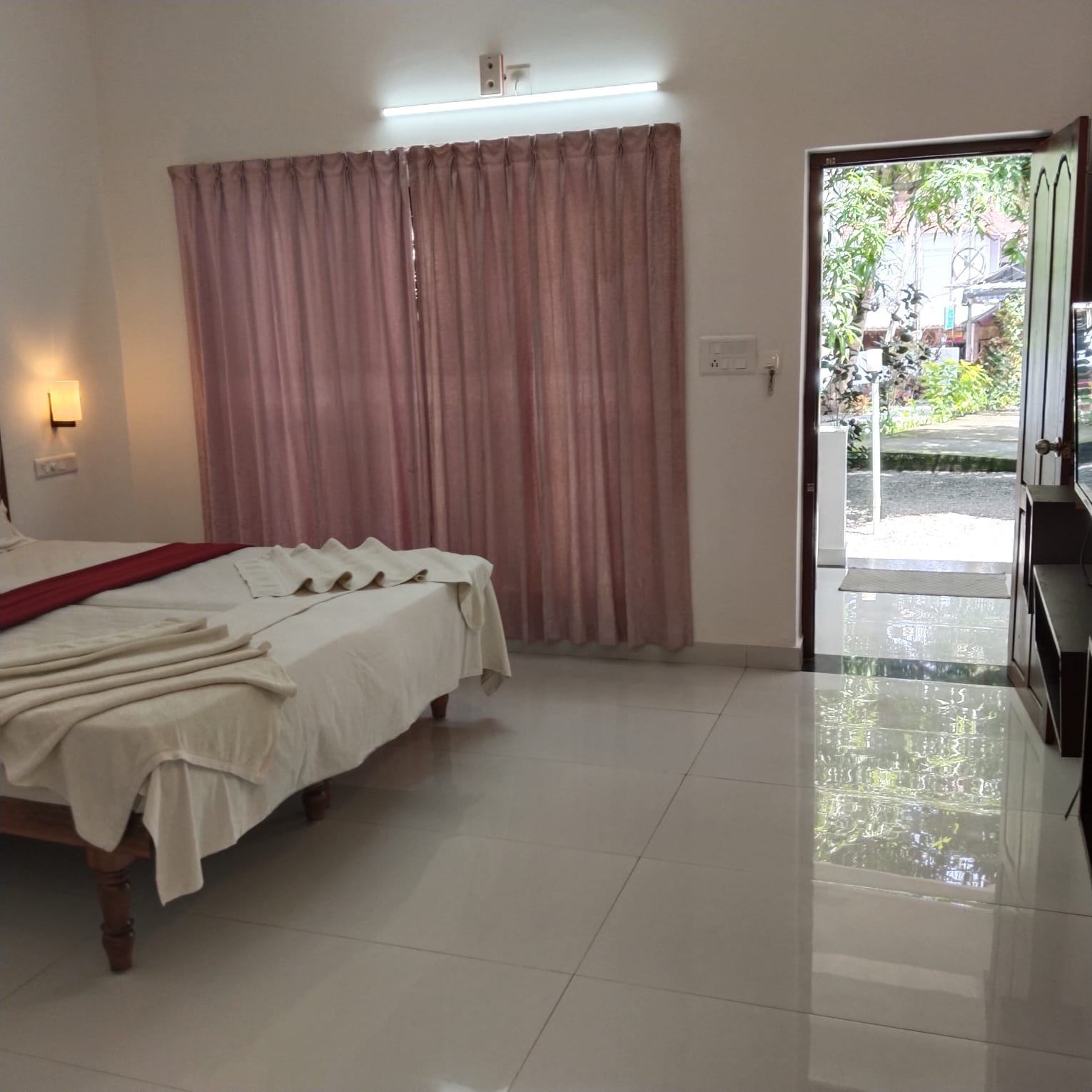 Deluxe Non AC Room